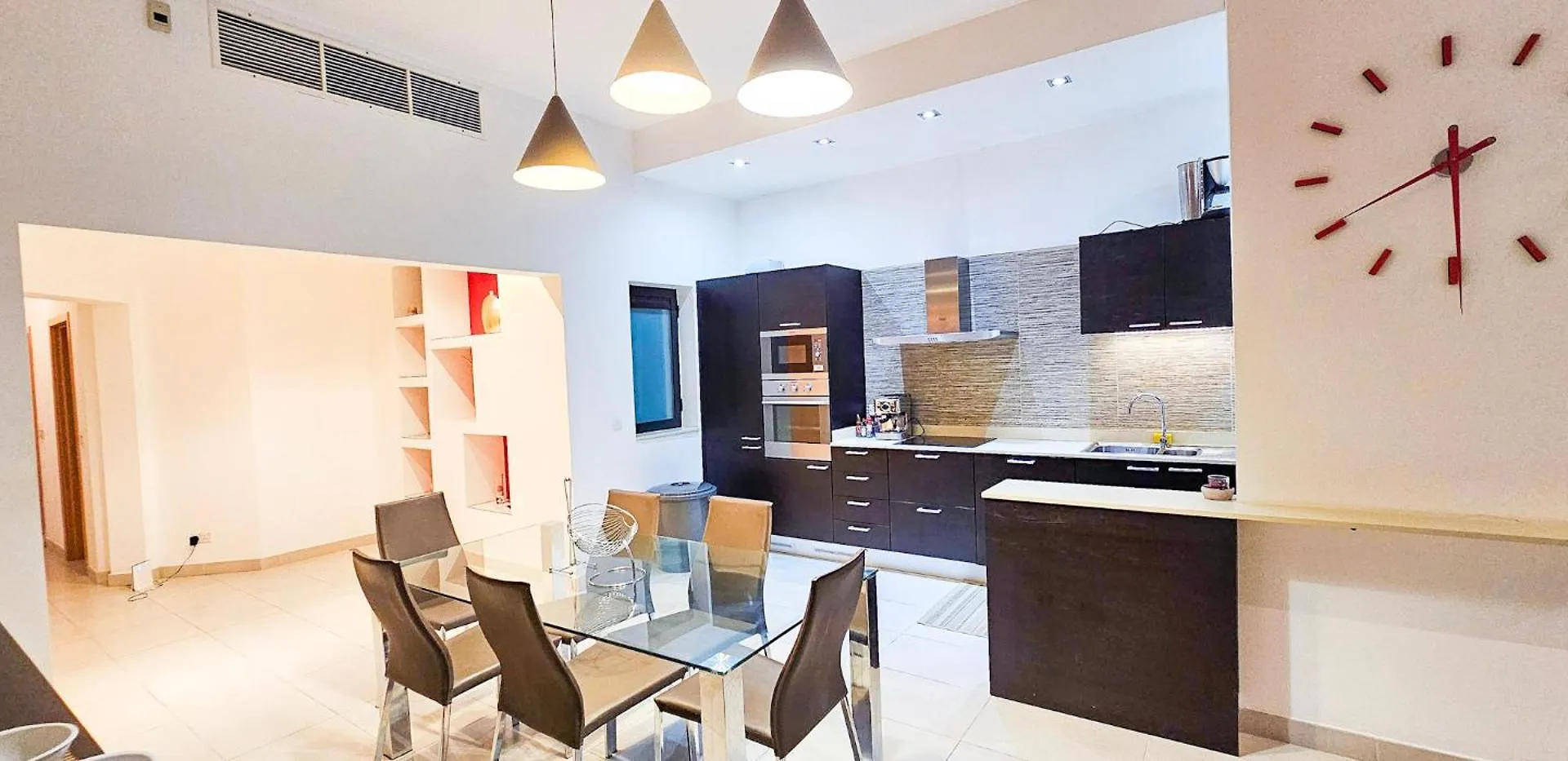 アパート Paceville Two Bedroom Two Bathrooms St Julians Pen 2 Saint Julian's マルタ